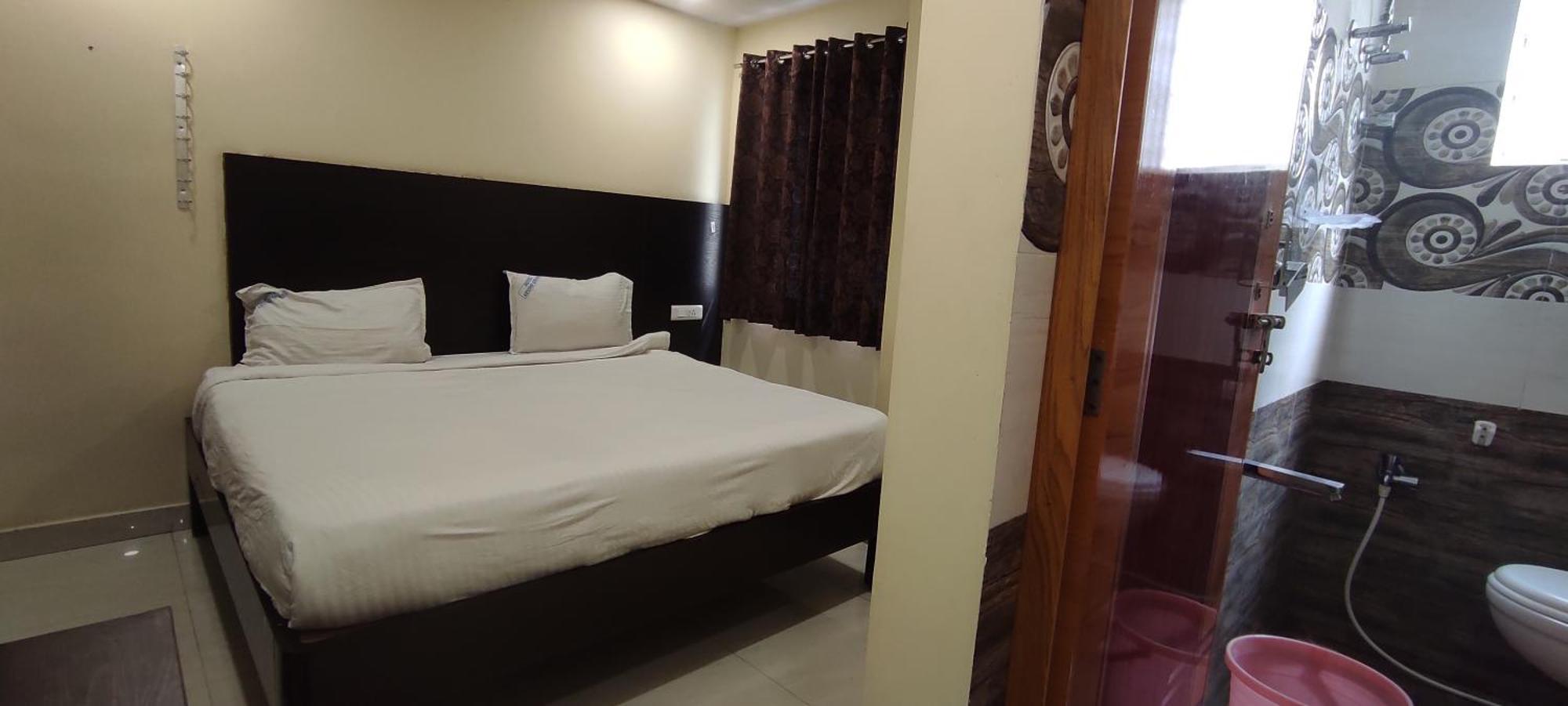 Arvind Stay Hotel, Rk Beach Vizag 维沙卡帕特南 外观 照片