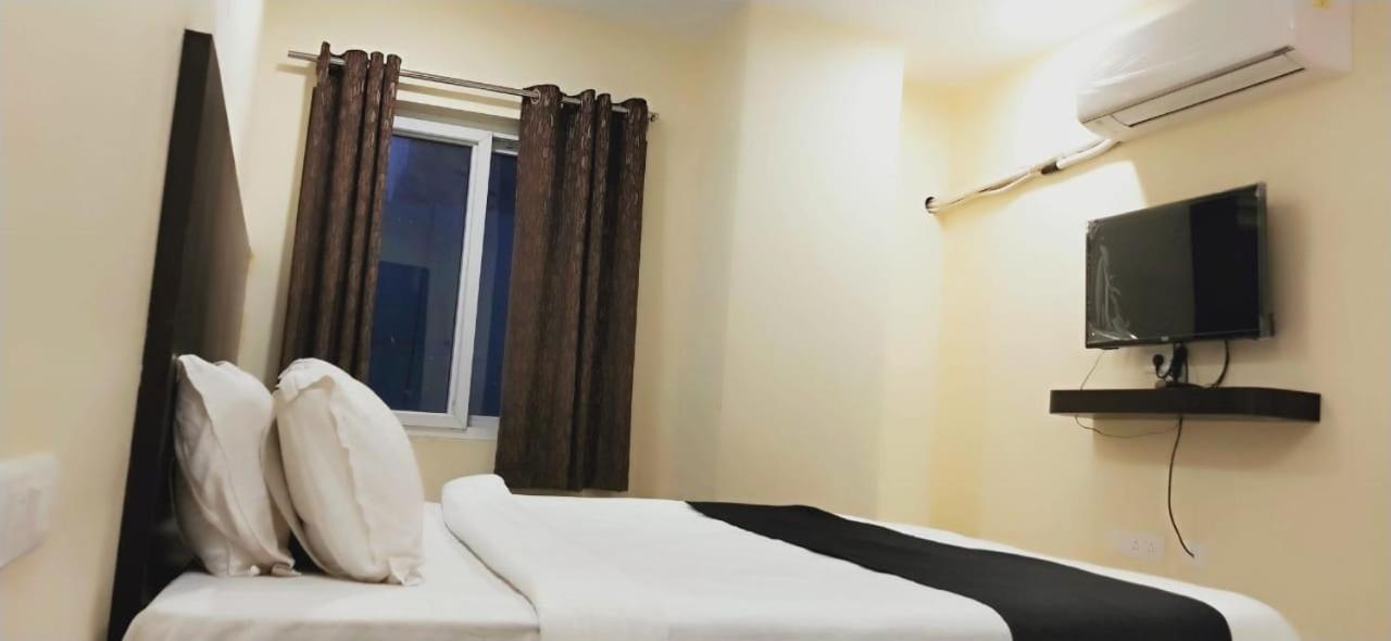 Arvind Stay Hotel, Rk Beach Vizag 维沙卡帕特南 外观 照片